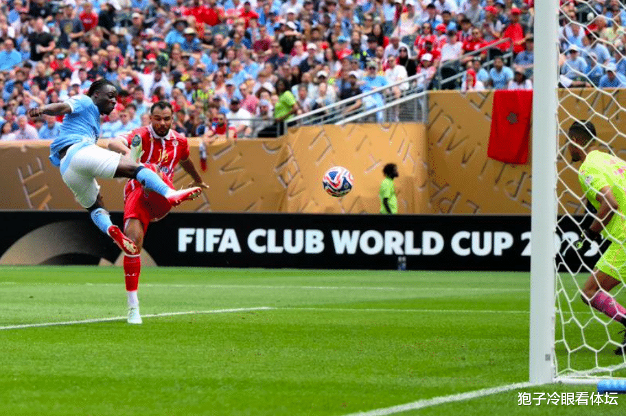 拜仁错失单刀球，曼城门将神勇扑救成最大功臣！的简单介绍